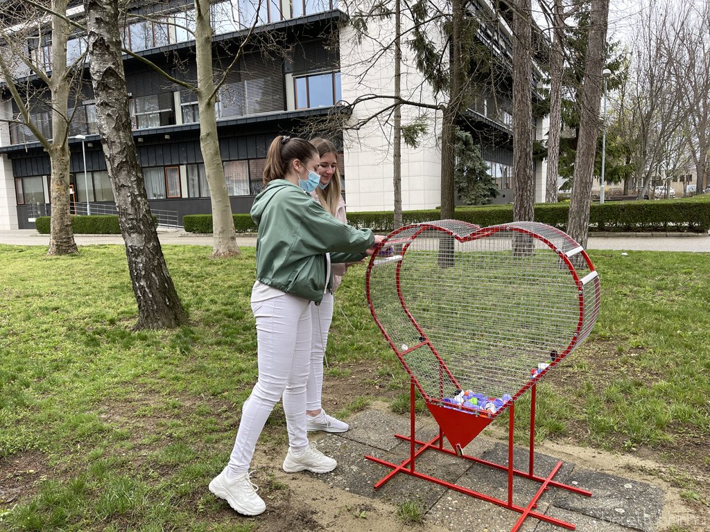 Kupakgyűjtő szívet avattak 19